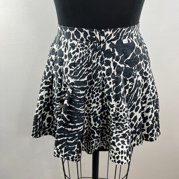 VTG Lily's of Beverly Hills Black White Animal Print Pleated Mini Skirt USA 6 - Picture 3 of 5
